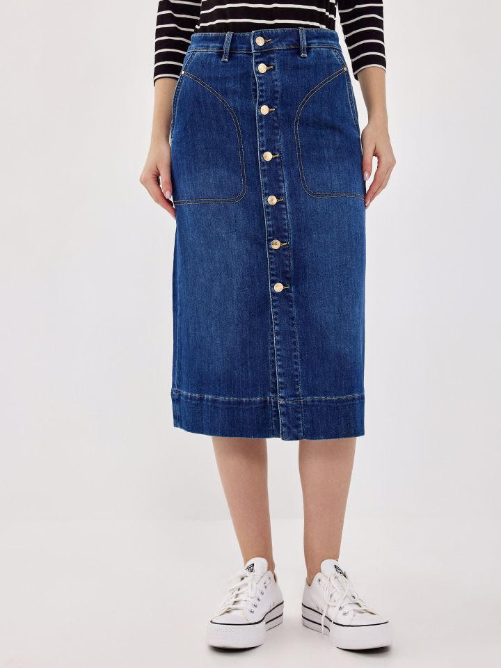 חצאית ג’ינס שליץ בצבע ג’ינס