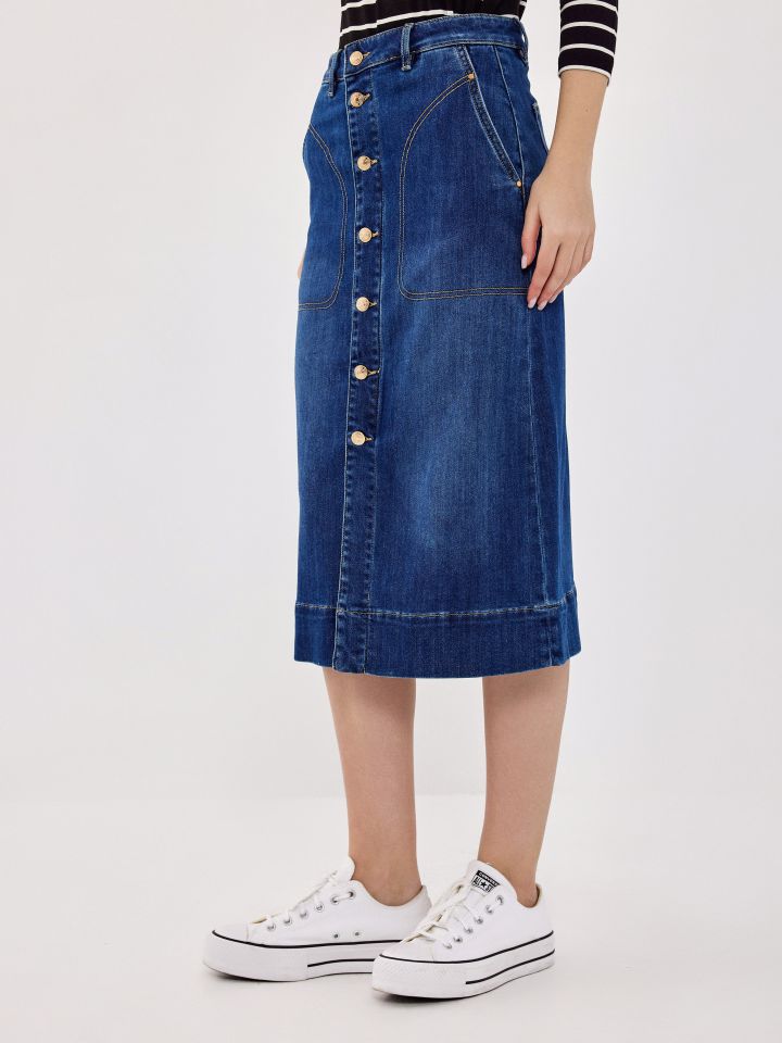 חצאית ג’ינס שליץ בצבע ג’ינס