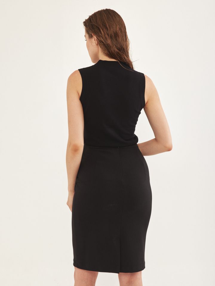 חצאית + פפיון בצבע שחור