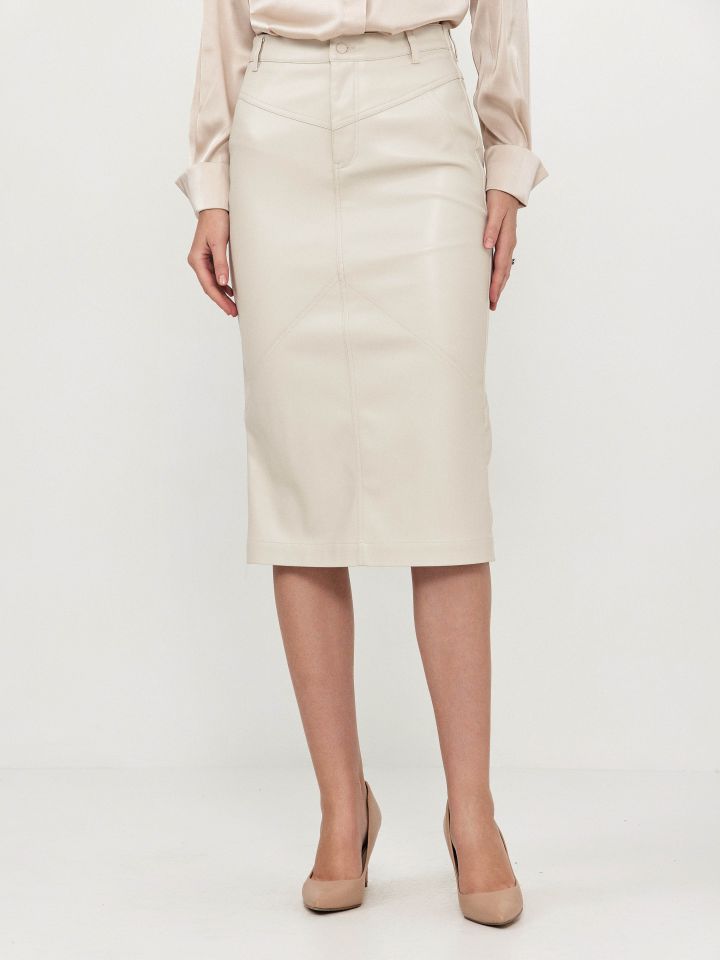חצאית דמוי עור בצבע בייז’