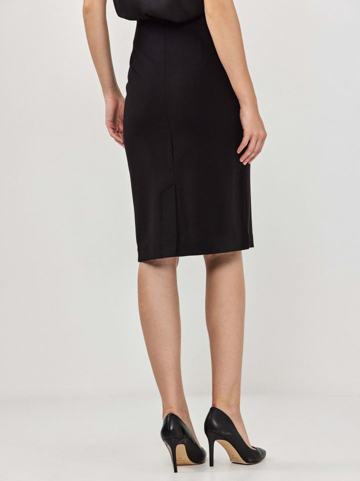 חצאית מילנו PROMO בצבע שחור