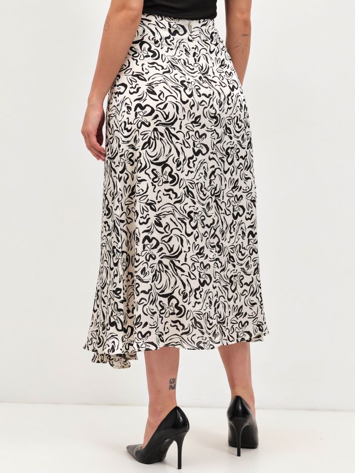 חצאית שיפון יויו דפוס בצבע שחור/לבן