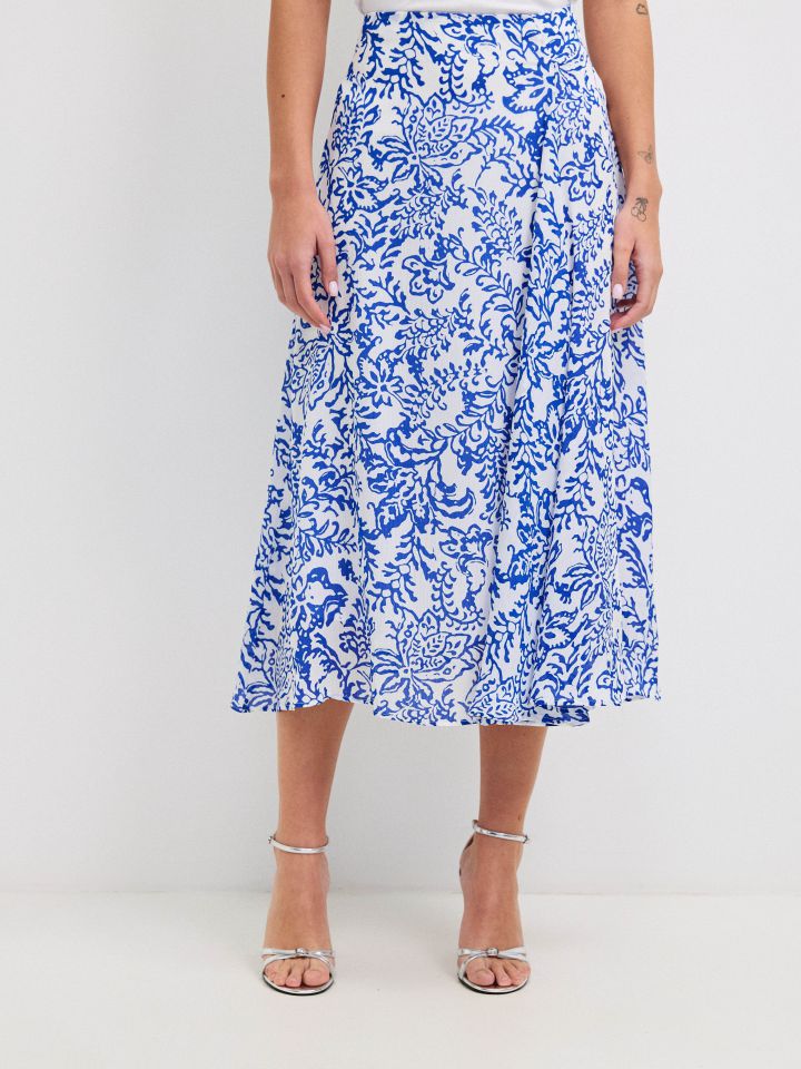 חצאית שיפון דפוס בצבע כחול/לבן