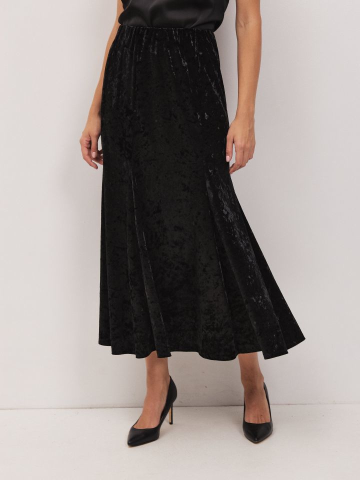 חצאית קטיפה PROMO בצבע שחור