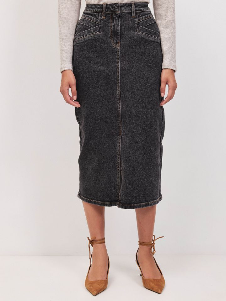 חצאית ג’ינס כיסים בצבע ג’ינס שחור