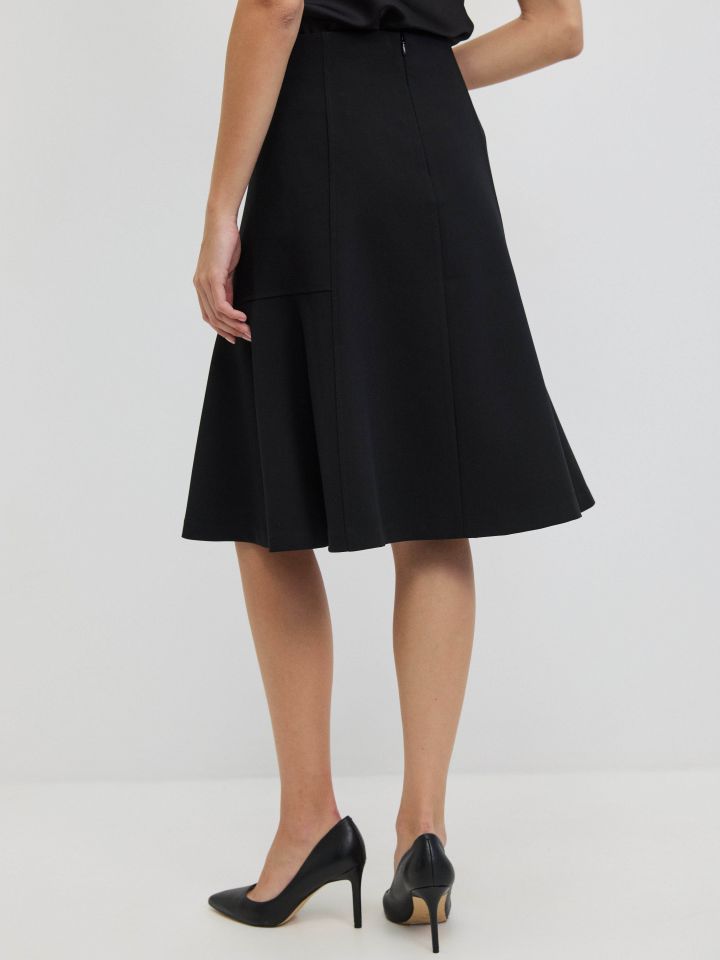 חצאית RANI בצבע שחור