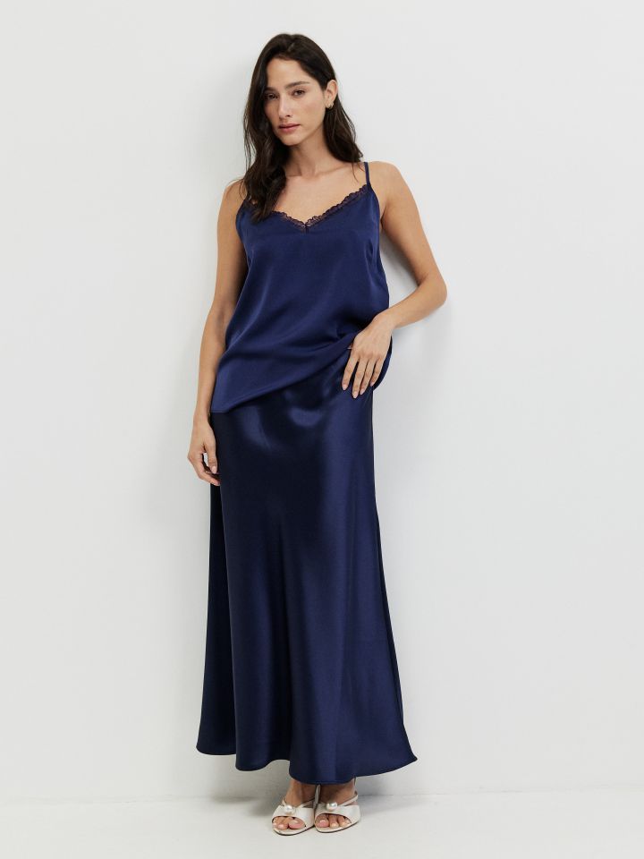 חצאית סטן חלקה בצבע נייבי