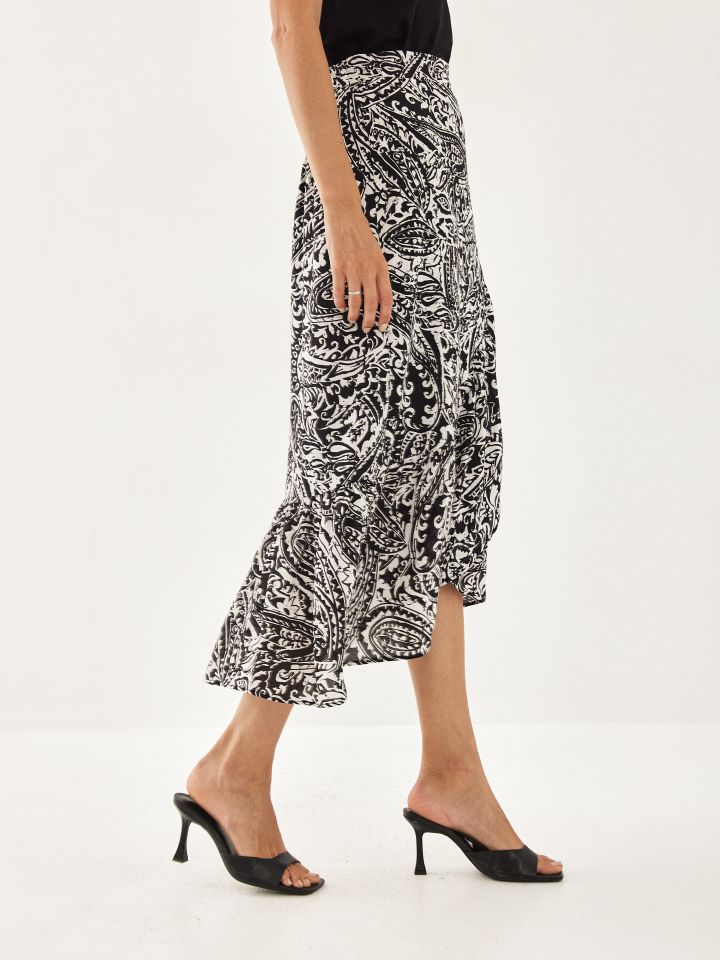 חצאית דפוס מלמלה בצבע שחור/לבן