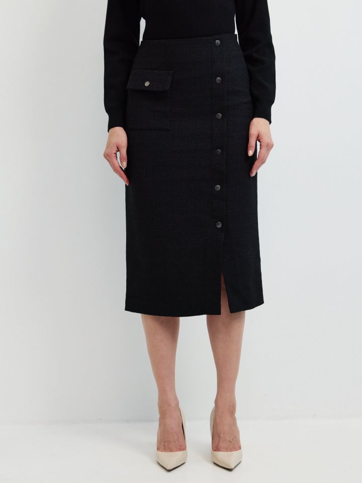 חצאית מראה בוקלה כפתורים בצבע שחור