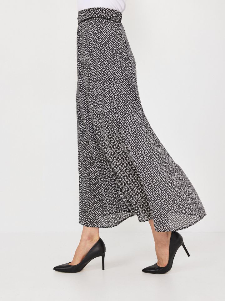 חצאית דפוס גומי בגב בצבע שחור/לבן