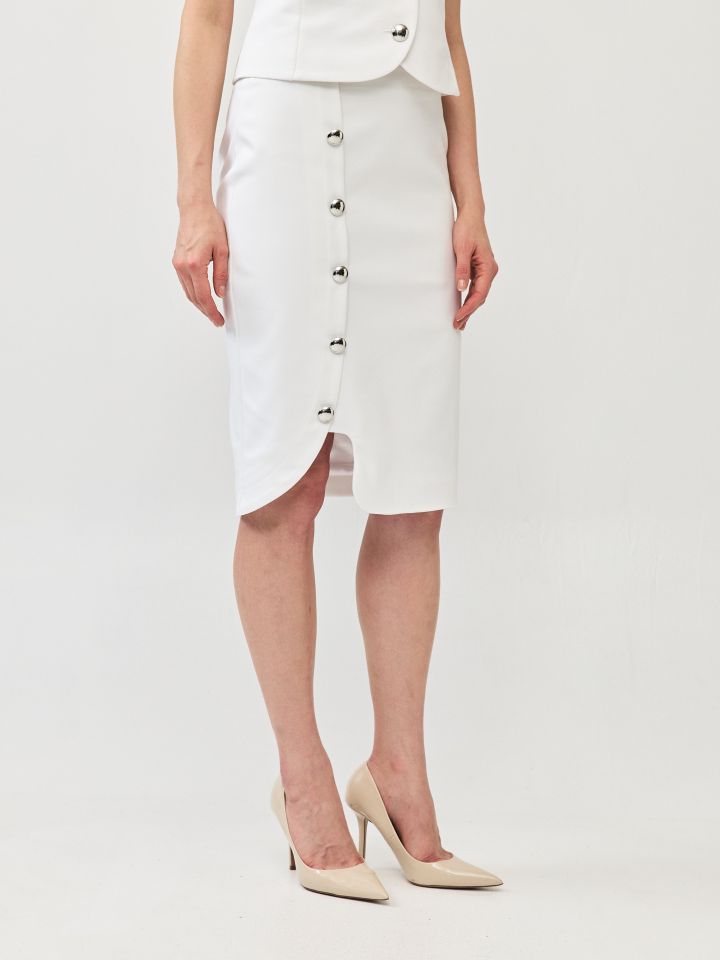 חצאית כפתורי צד LINOR בצבע אופוויט