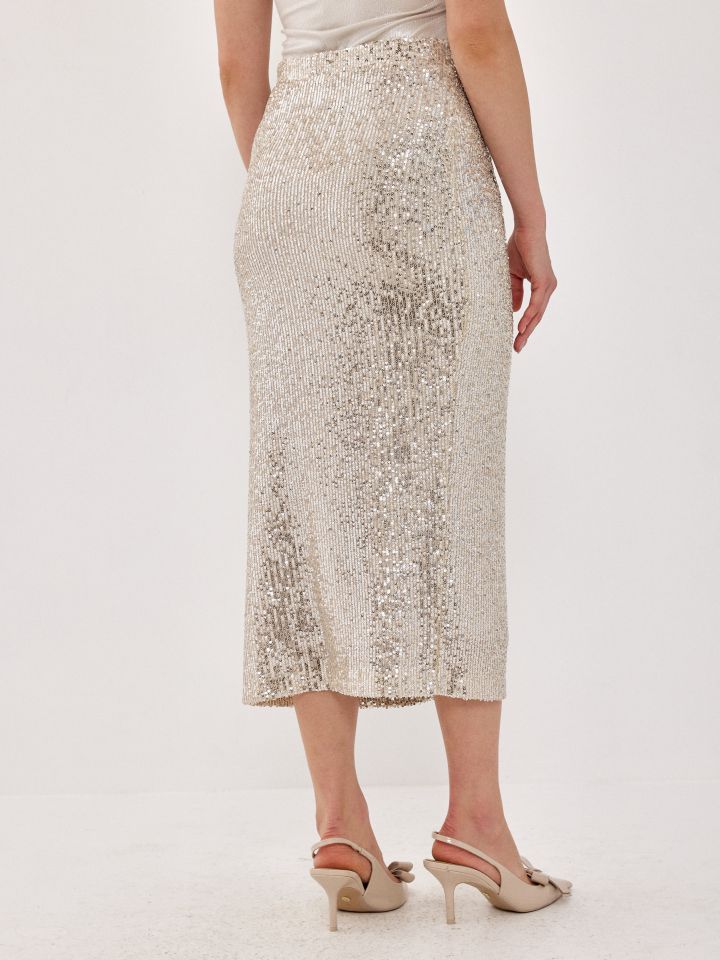 חצאית פייטים מעטפה בצבע בייז’