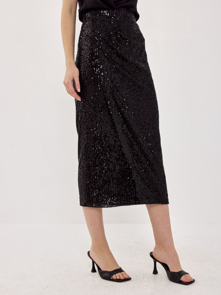 חצאית פייטים מעטפה בצבע שחור