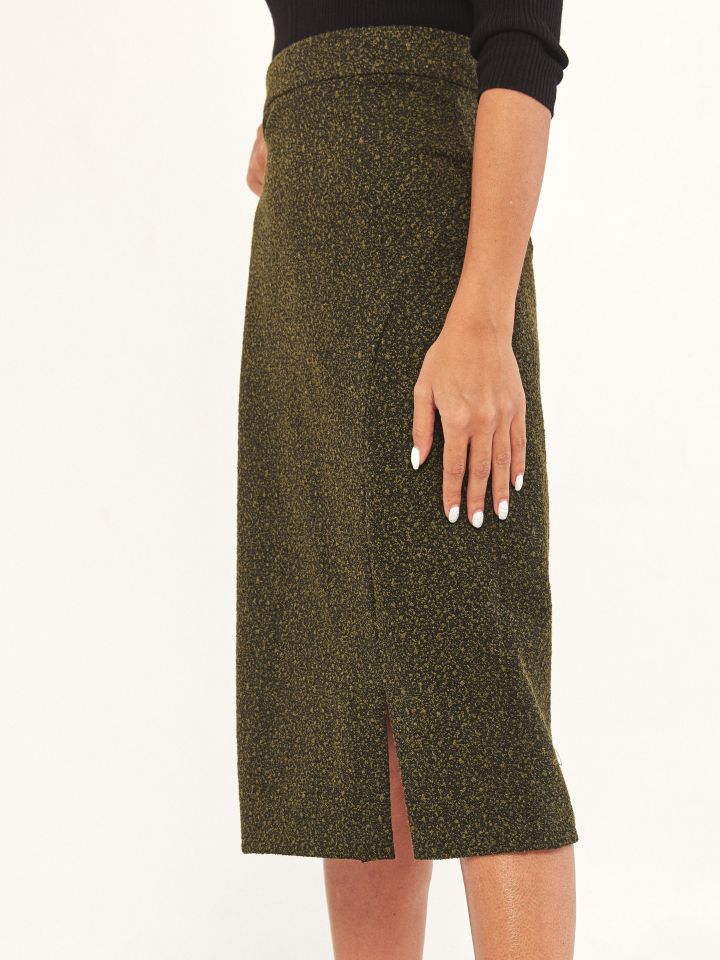 חצאית בוקלה שליץ בצבע זית