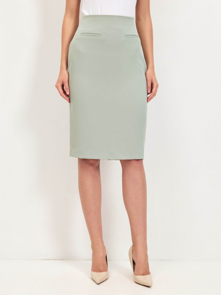 חצאית ברך כיסים בצבע ירוק