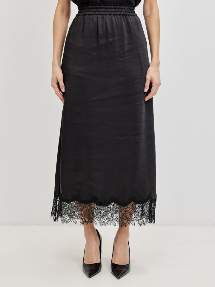 חצאית סטן שילוב תחרה בצבע שחור