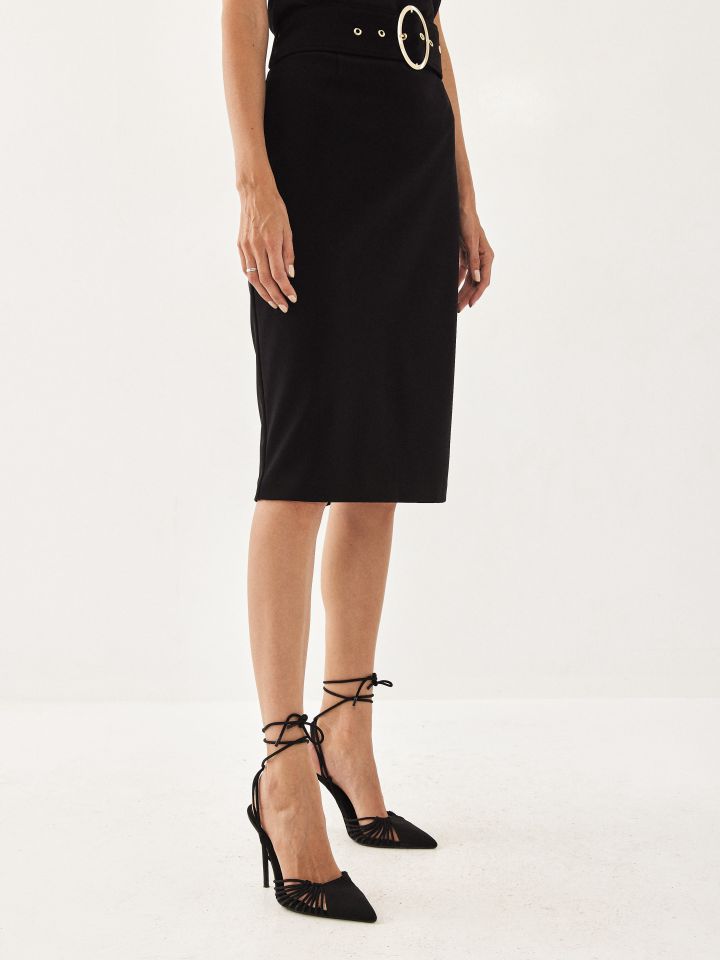 חצאית חגורה אבזם בצבע שחור