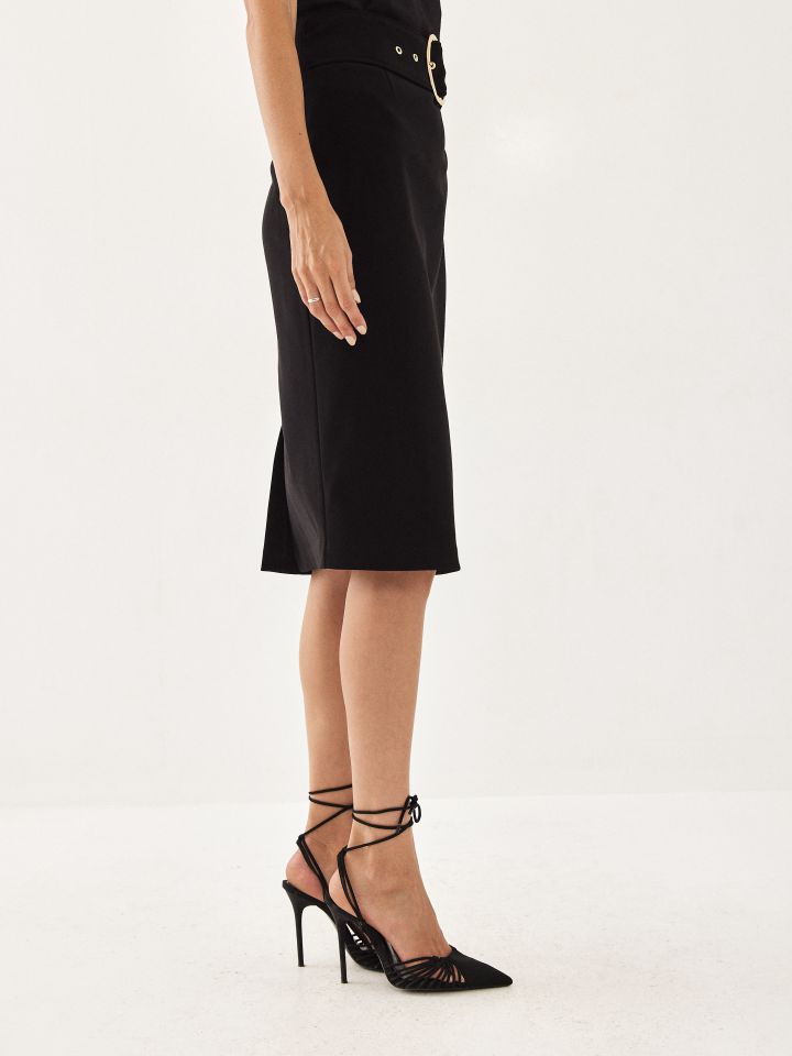 חצאית חגורה אבזם בצבע שחור