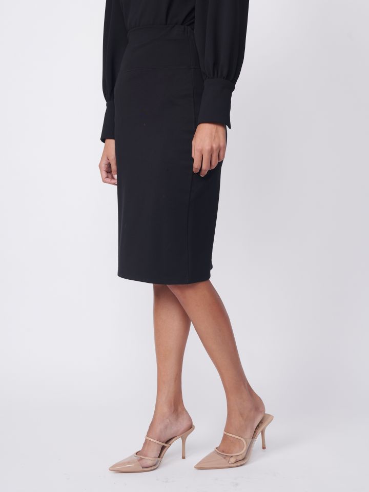 חצאית PROMO בצבע שחור