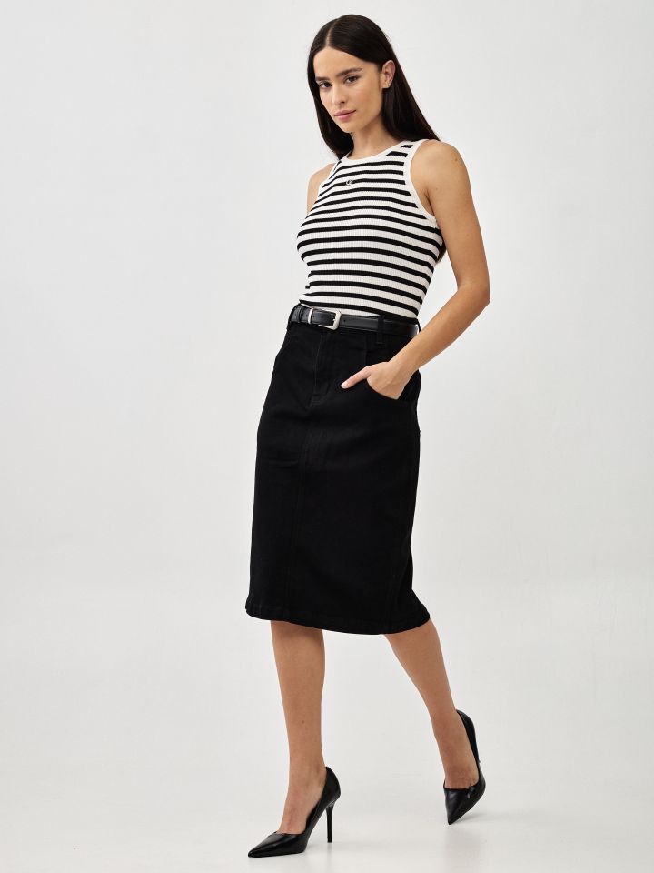 חצאית דריל LIA בצבע שחור