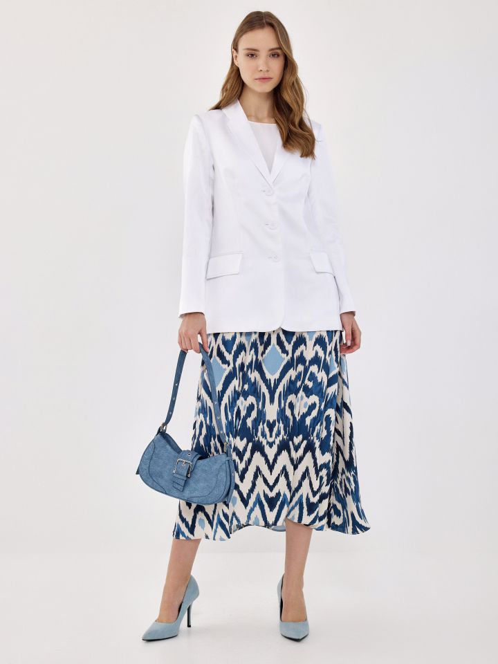 חצאית דפוס בצבע כחול