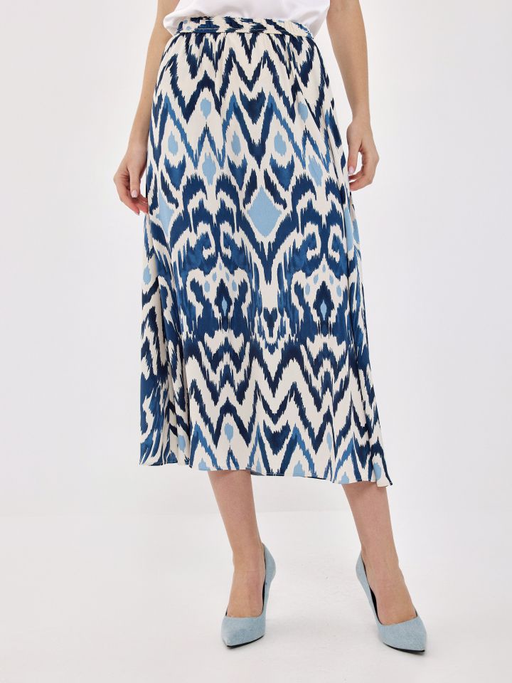 חצאית דפוס בצבע כחול