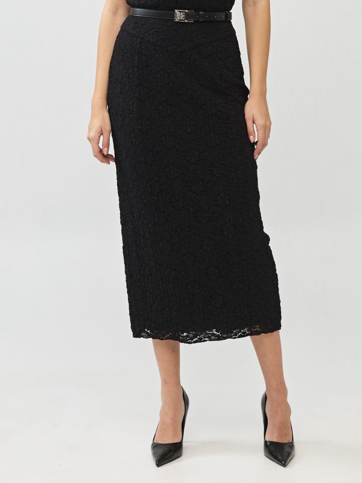 חצאית תחרה בצבע שחור