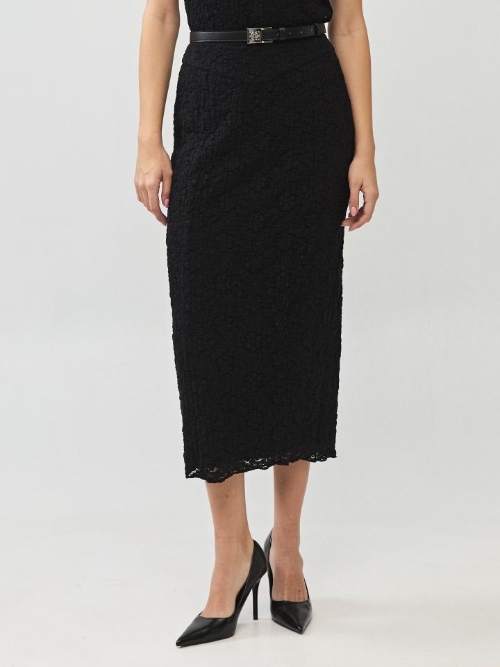 חצאית תחרה בצבע שחור