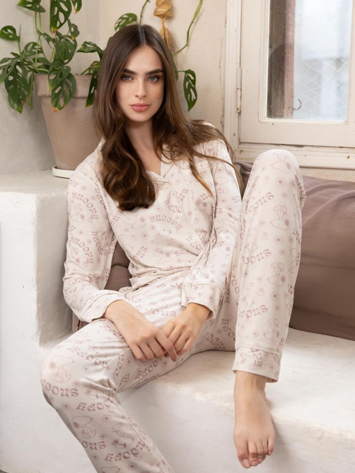 סט פיג’מה מודפס כפתורים בצבע בייז’
