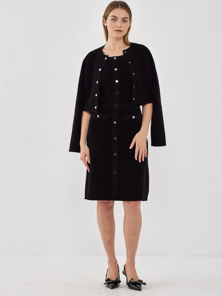 עליונית  סריג מראה שניל בצבע שחור