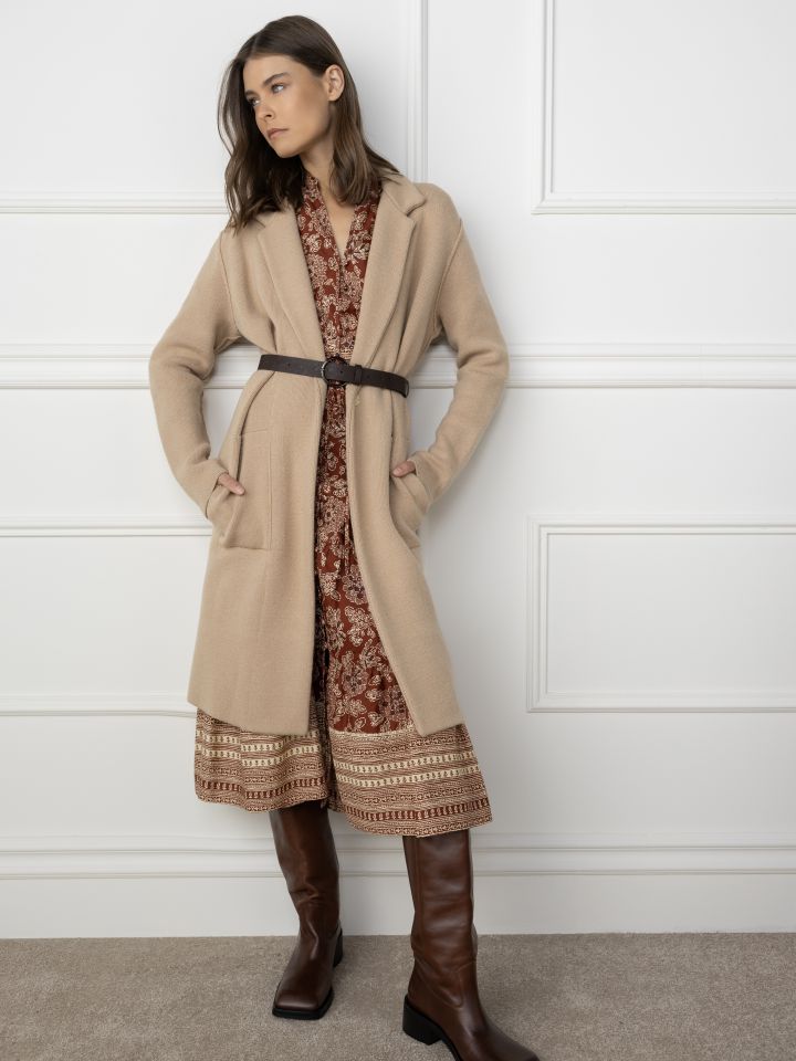 עליונית סריג ארוכה בצבע בייז קפוצינו