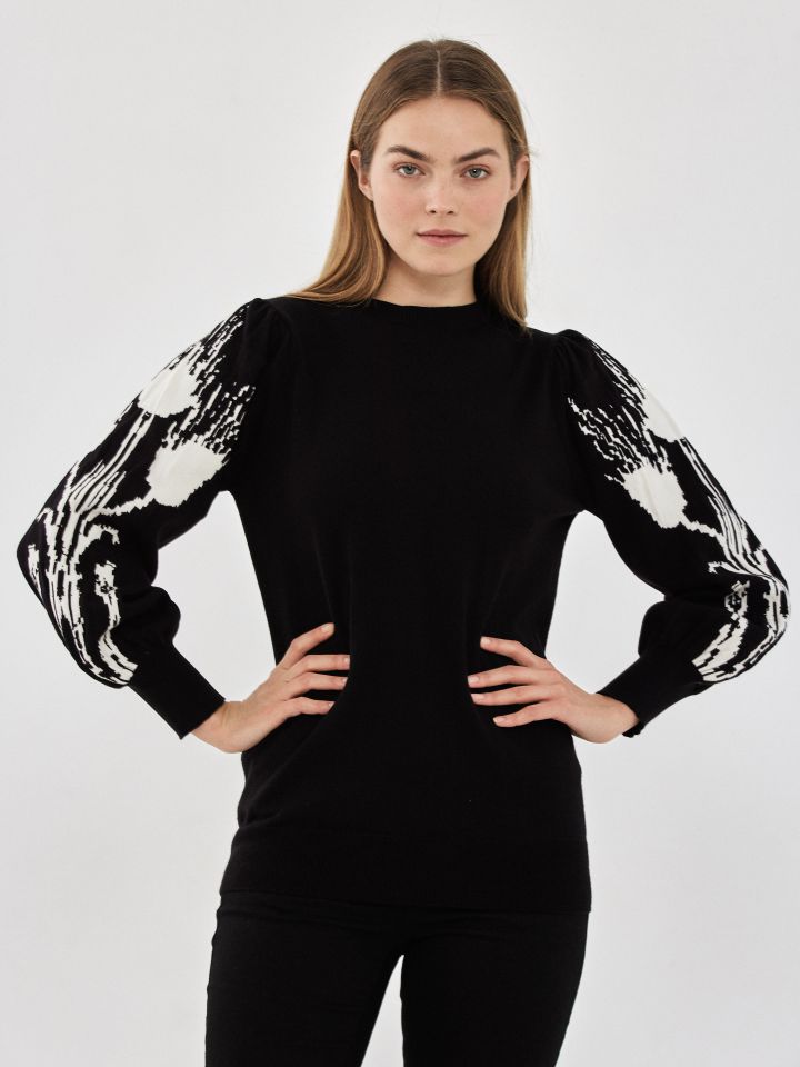 סריג פרחים בשרוולים בצבע שחור/לבן