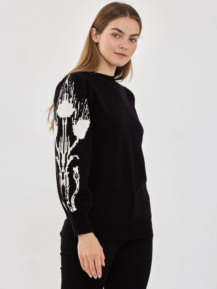 סריג פרחים בשרוולים בצבע שחור/לבן