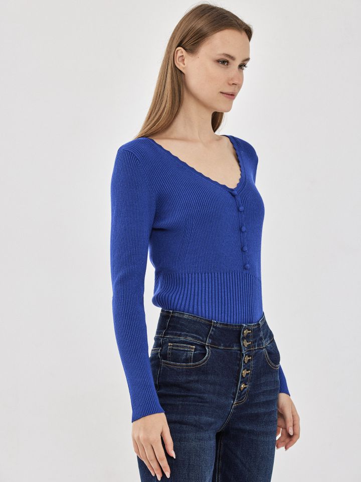 סריג V ריבים וכפתורים PROMO בצבע כחול רויאל