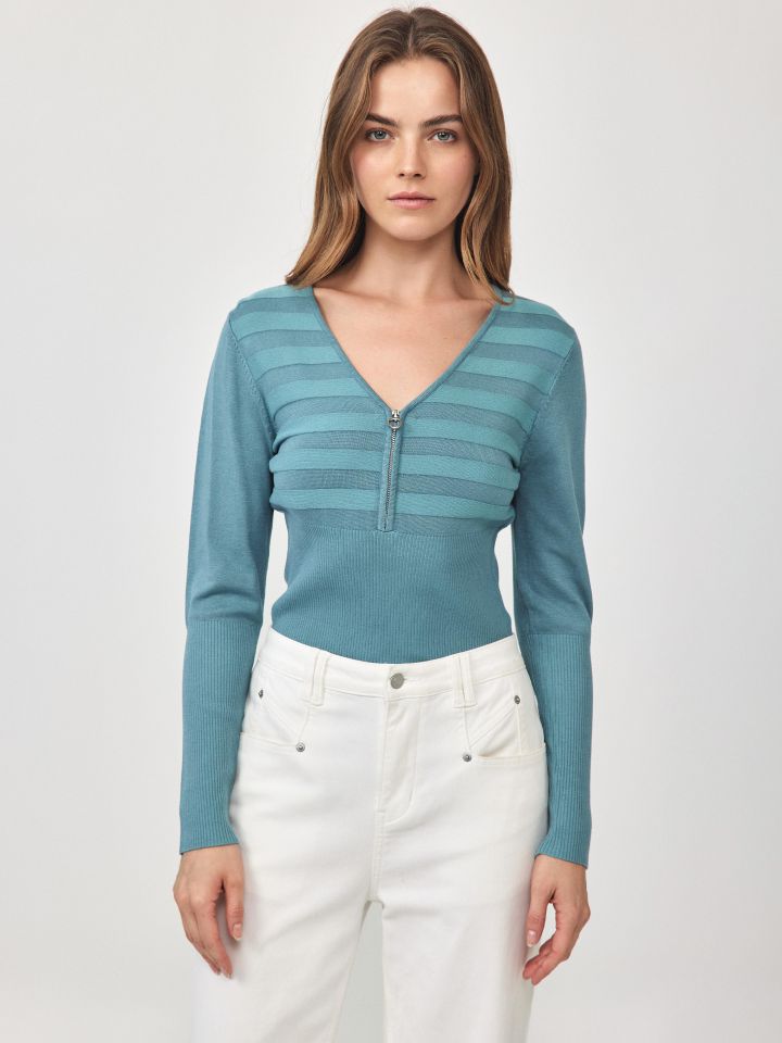 סריג V רוכסן פסים PROMO בצבע ירוק בהיר