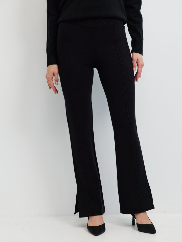 מכנסיים סריג שליצים בצבע שחור