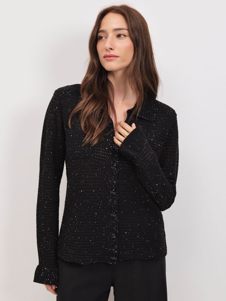 עליונית סריג לורקס בצבע שחור