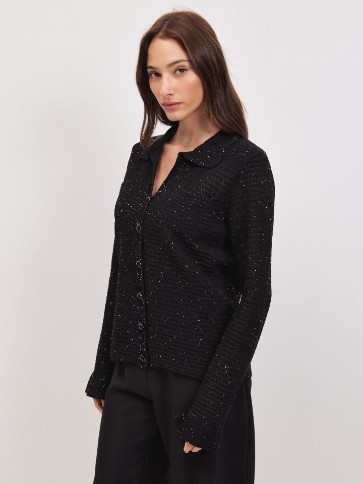 עליונית סריג לורקס בצבע שחור