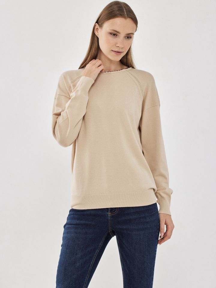 סריג פתח שרשרת בצבע בז’ בהיר