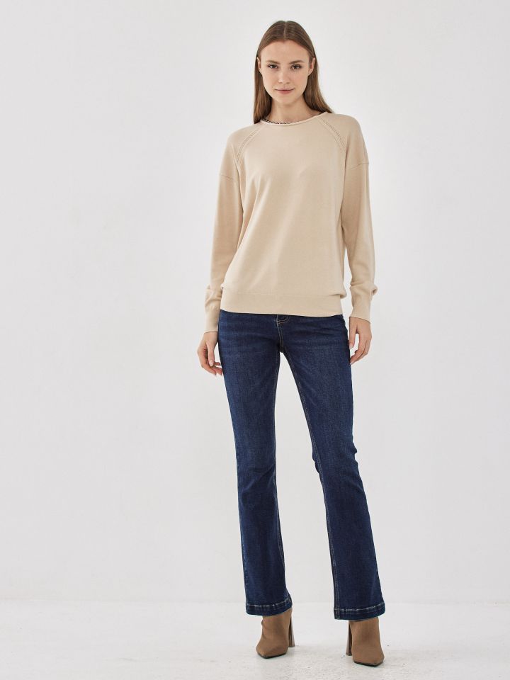 סריג פתח שרשרת בצבע בז’ בהיר