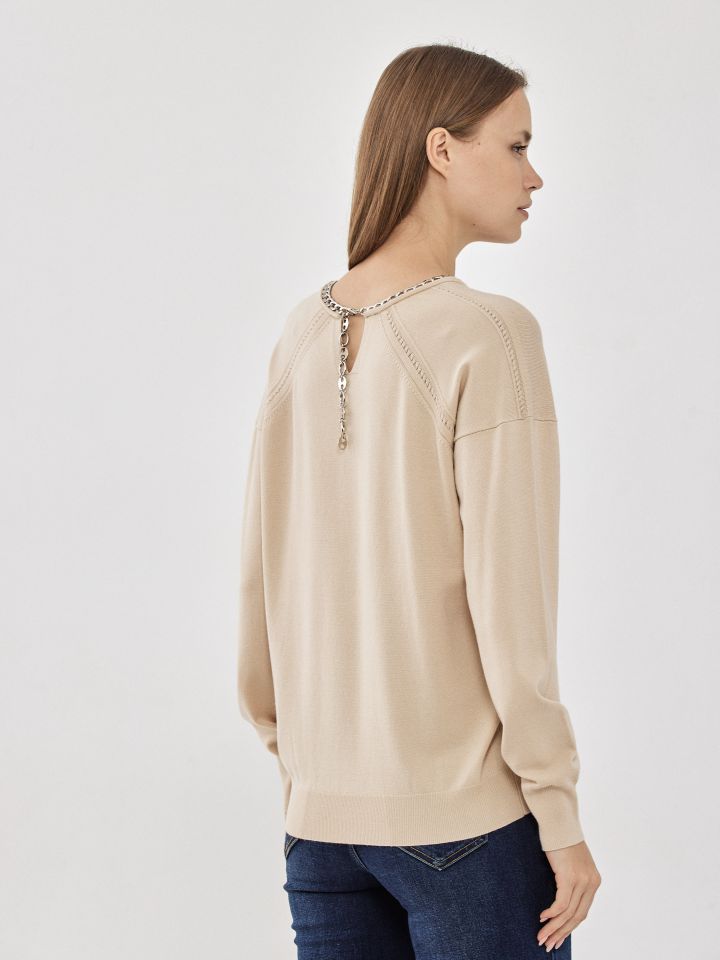 סריג פתח שרשרת בצבע בז’ בהיר