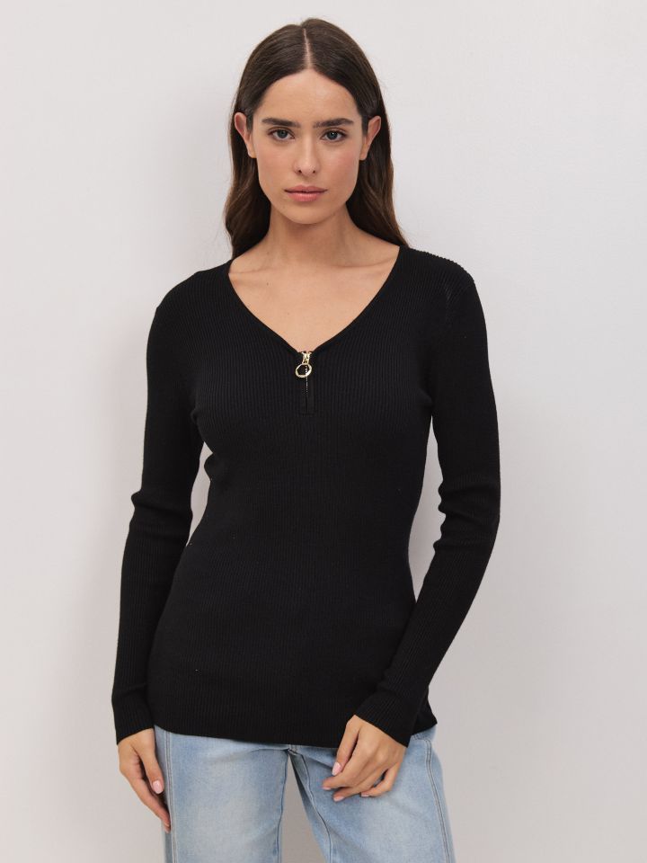 סריג V רוכסן PROMO בצבע שחור