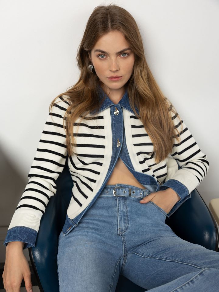 עליונית סריג פסים ג’ינס בצבע אופוויט