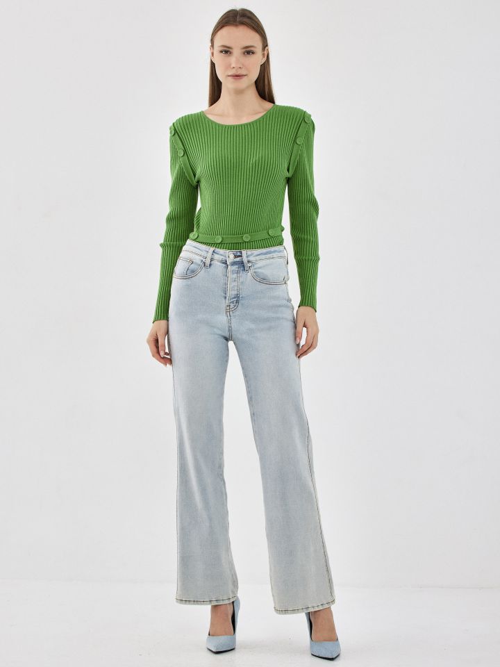 סריג כפתורים בצבע ירוק דשא