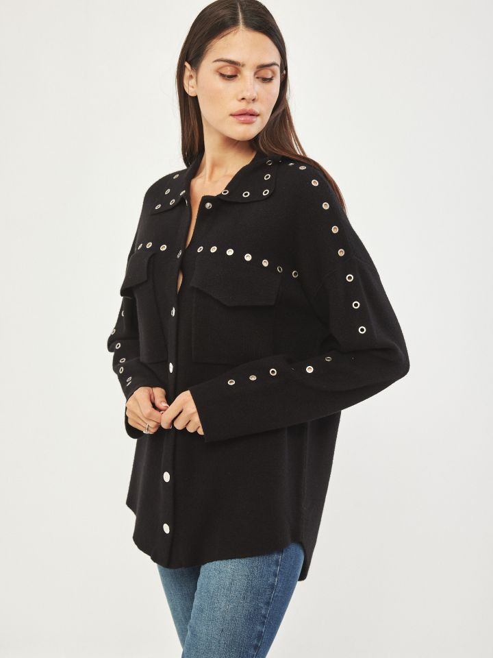 קרדיגן סריג כיסים ועיניות בצבע שחור