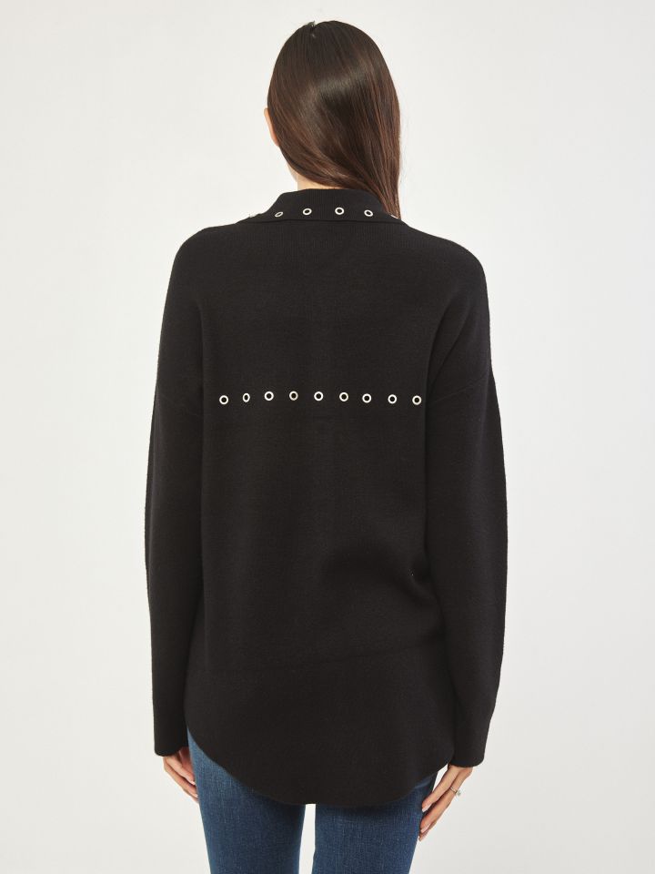 קרדיגן סריג כיסים ועיניות בצבע שחור