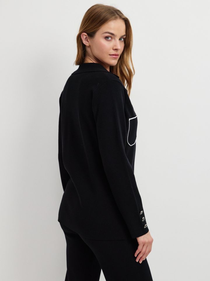 עליונית סריג דו קולור בצבע שחור