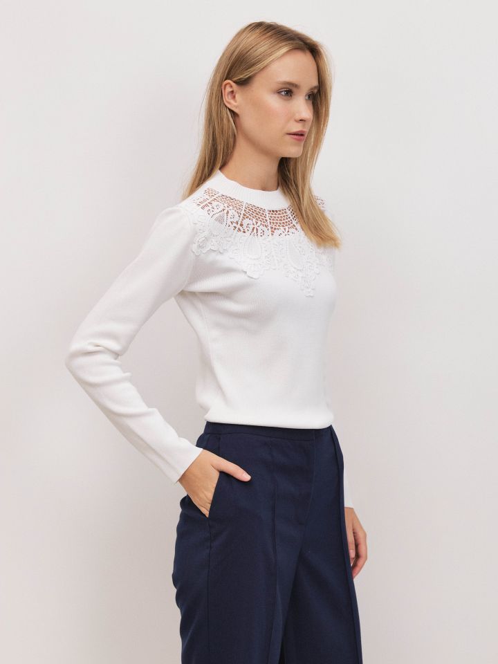 סריג פתח ליבה קרושה בצבע אופוויט