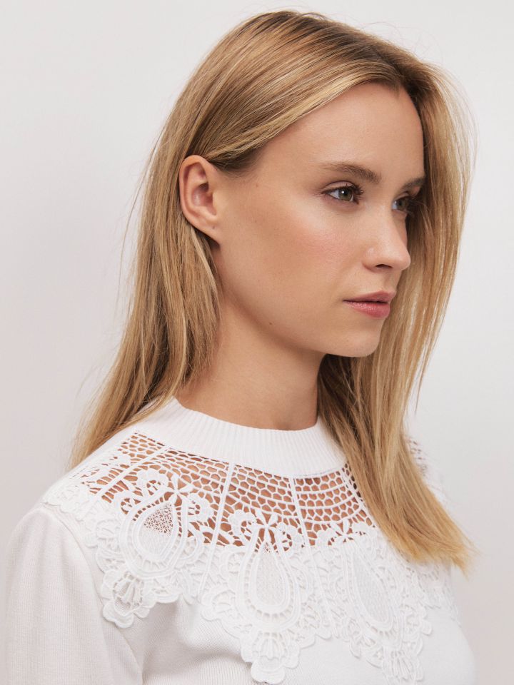 סריג פתח ליבה קרושה בצבע אופוויט