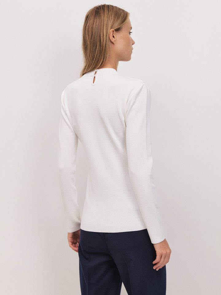 סריג פתח ליבה קרושה בצבע אופוויט